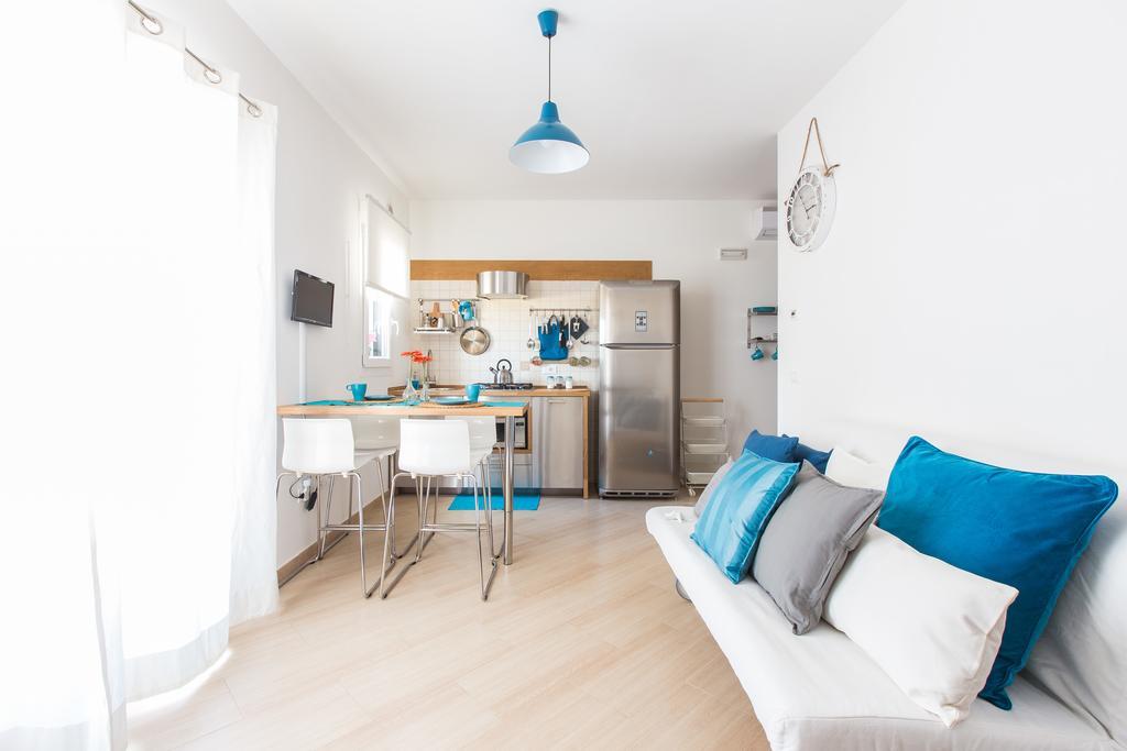 Isola Blu Aparthotel Taranto Exterior photo